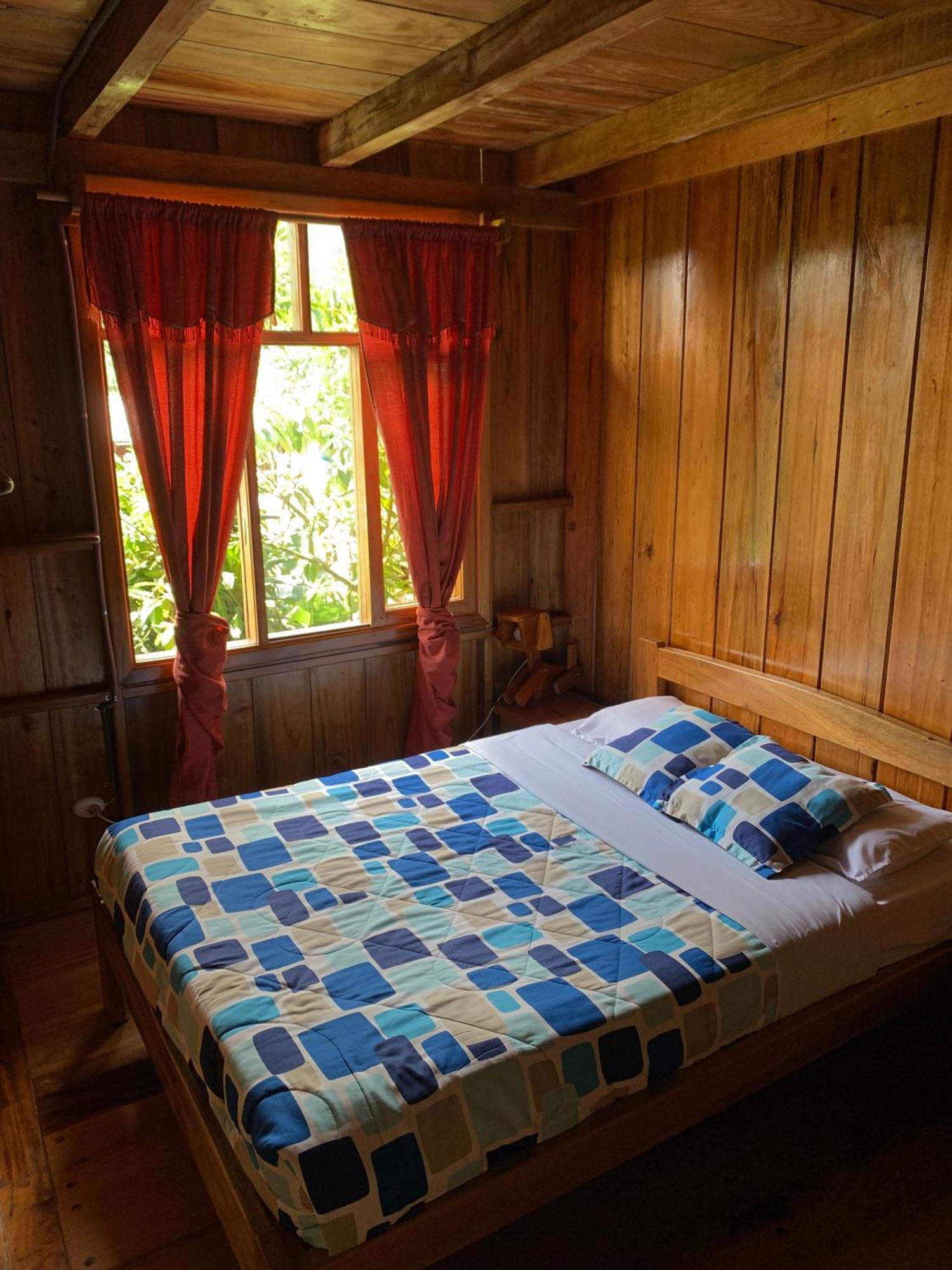 El Descanso Lodge Mindo